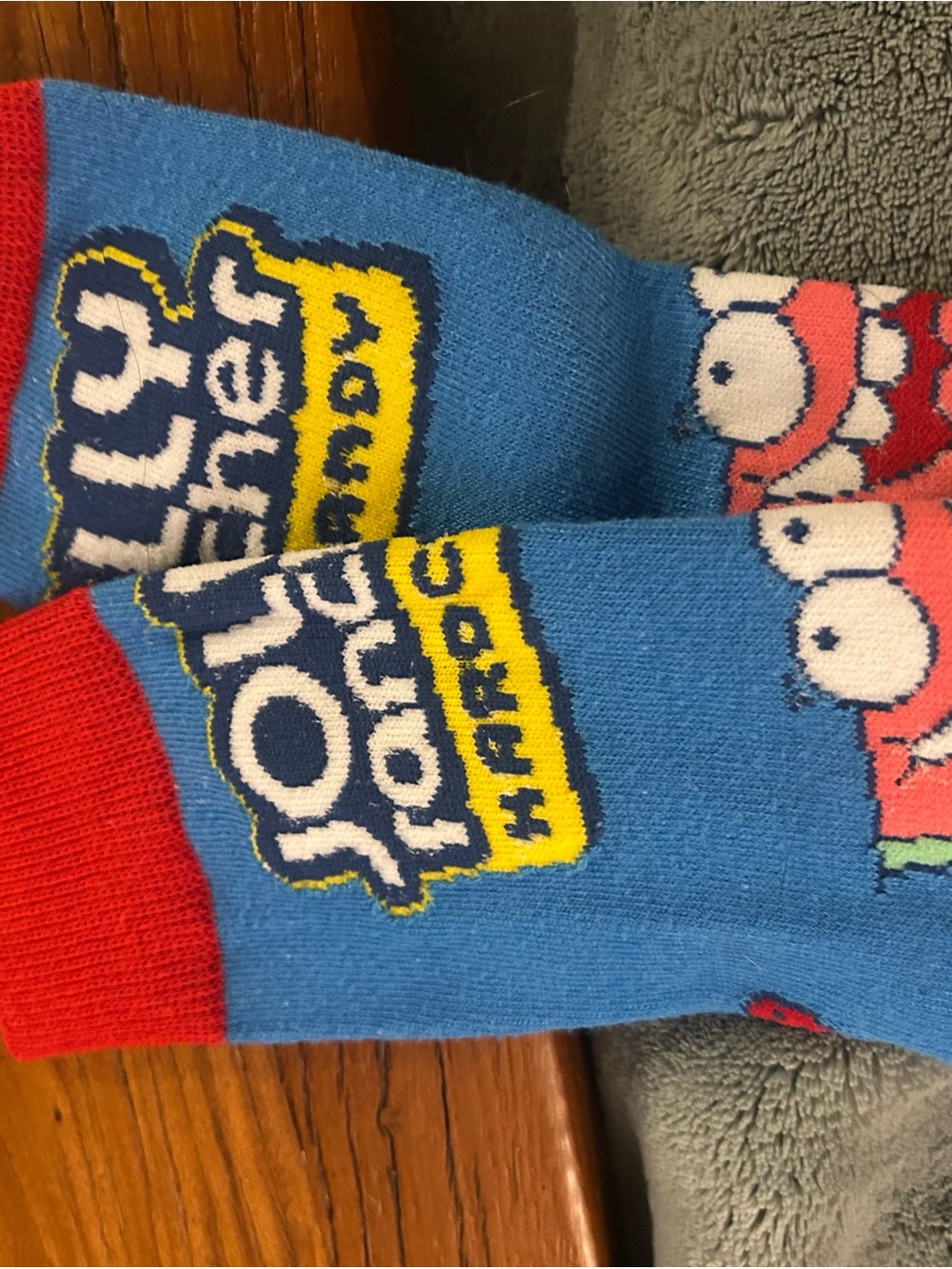 5 pair of fun Character men’s socks - Picture 5 of 9
